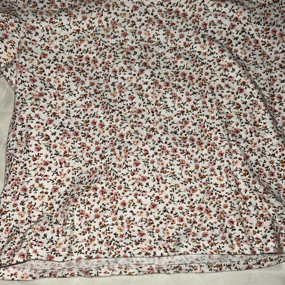 American Eagle Floral Crop Top - Picture 2 of 4